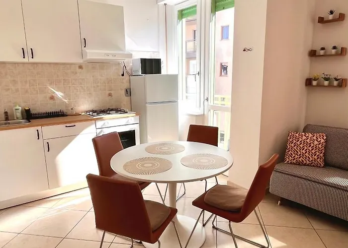 Moderno In Via Monginevro Apartament