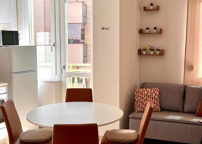 Moderno In Via Monginevro Torino